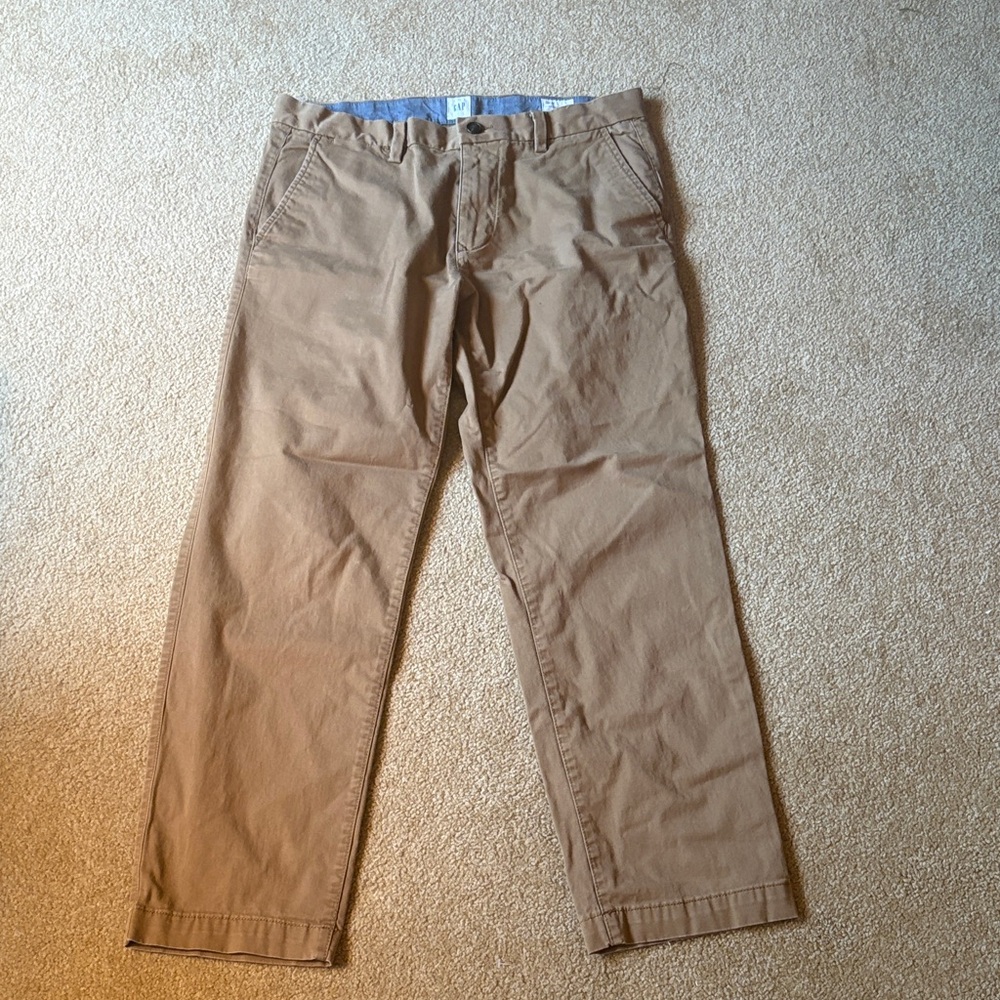 GAP Men's Tan Chinos Kathi straight leg 33x30